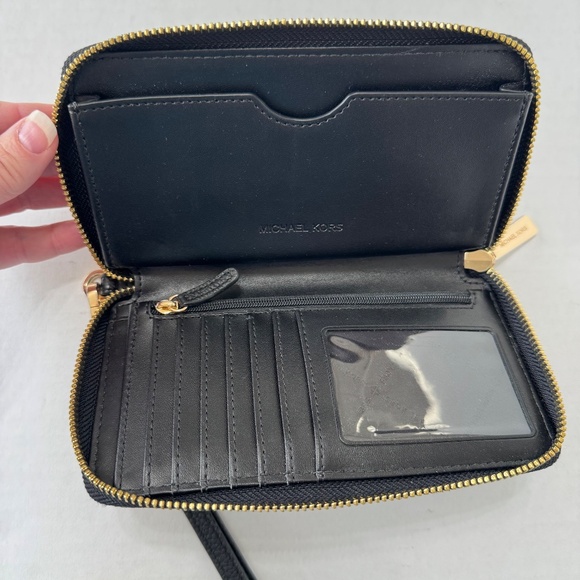 đź–¤Michael Kors Wallet Wristlet/Pebbled Leather/Black/Gold Hardware - Picture 8 of 9